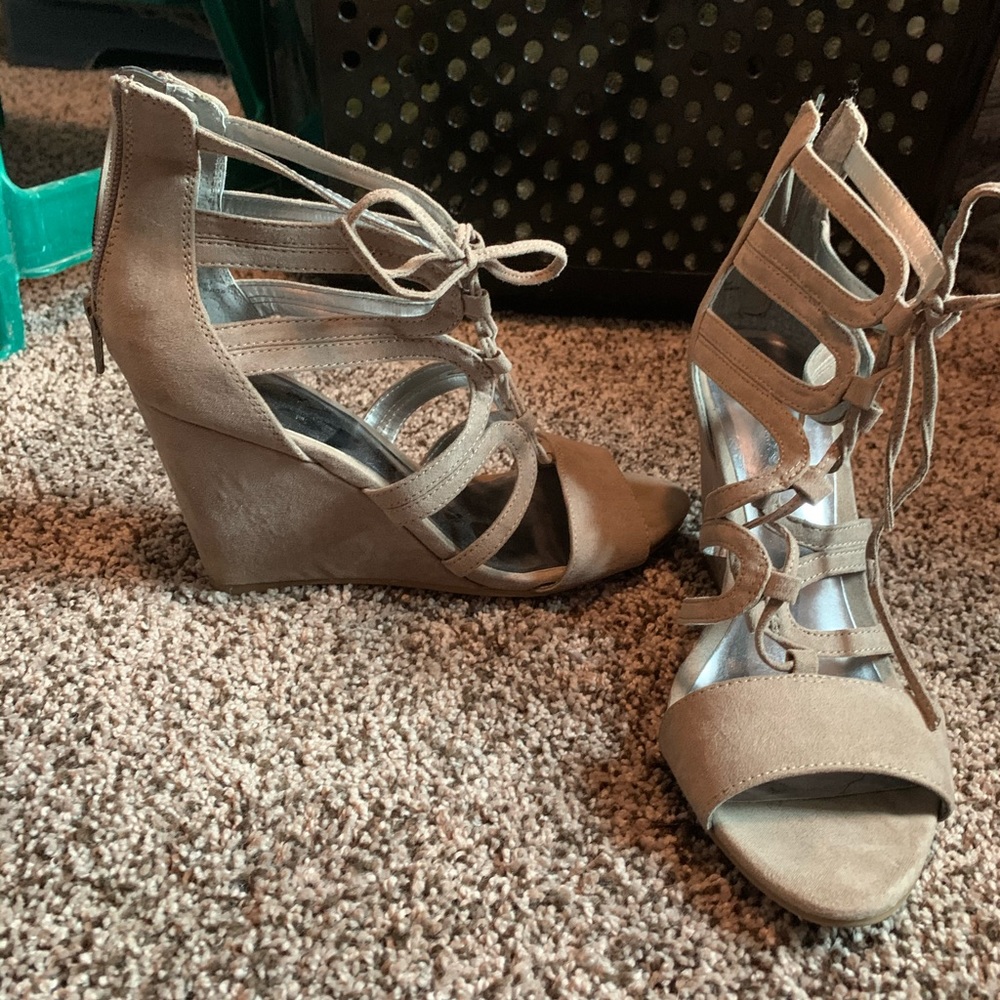 Carlos Lace Up Wedge Sandals 7.5/ 7 1/2